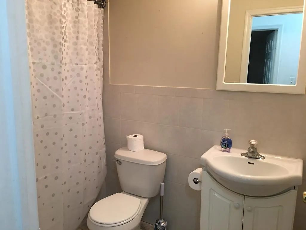 Mojoy Homesuites At Runyon Newark 0*,  United States