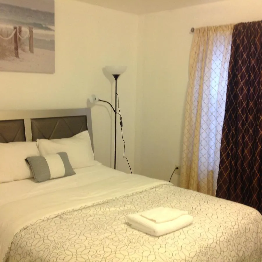 Mojoy Homesuites At Runyon Newark 0*,